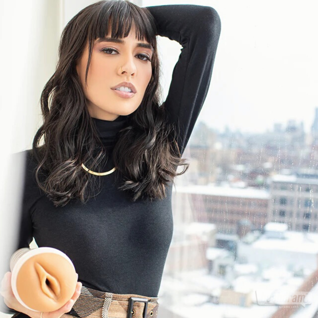 Fleshlight Girls® Janice Griffith Masturbator-IMbesharam.com