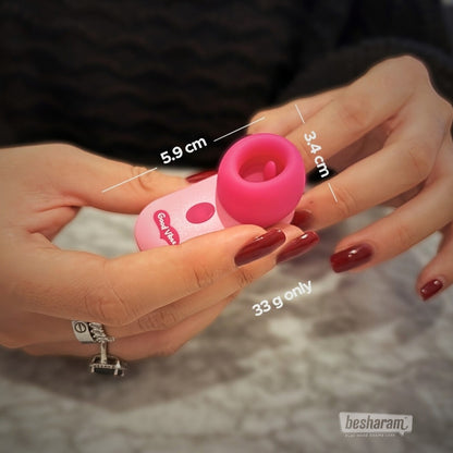 Dixie flicking massager held in hands with size and weight indicators showing lightweight 33 gram body and compact dimensions