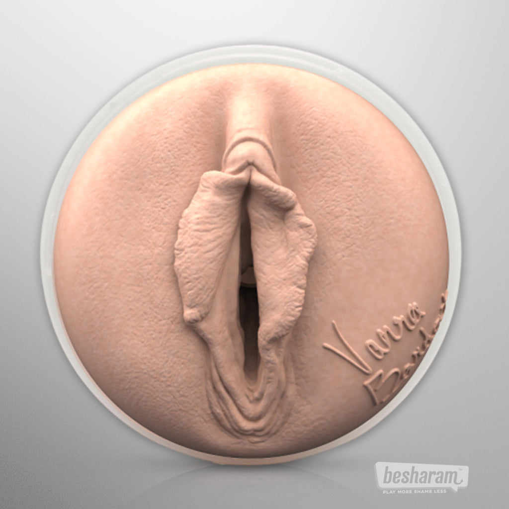 Fleshlight Girls® Vanna Bardot Masturbator realistic opening detail for lifelike experience
