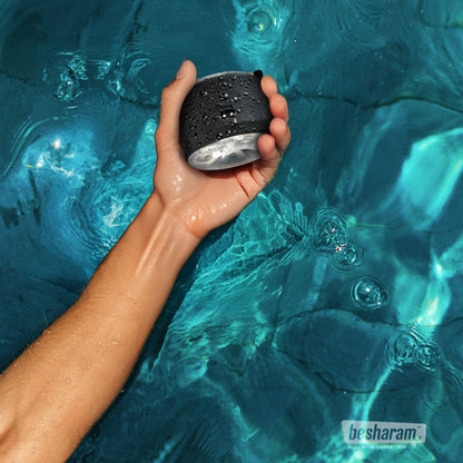 Kiiroo PowerShot held in water showing its waterproof design