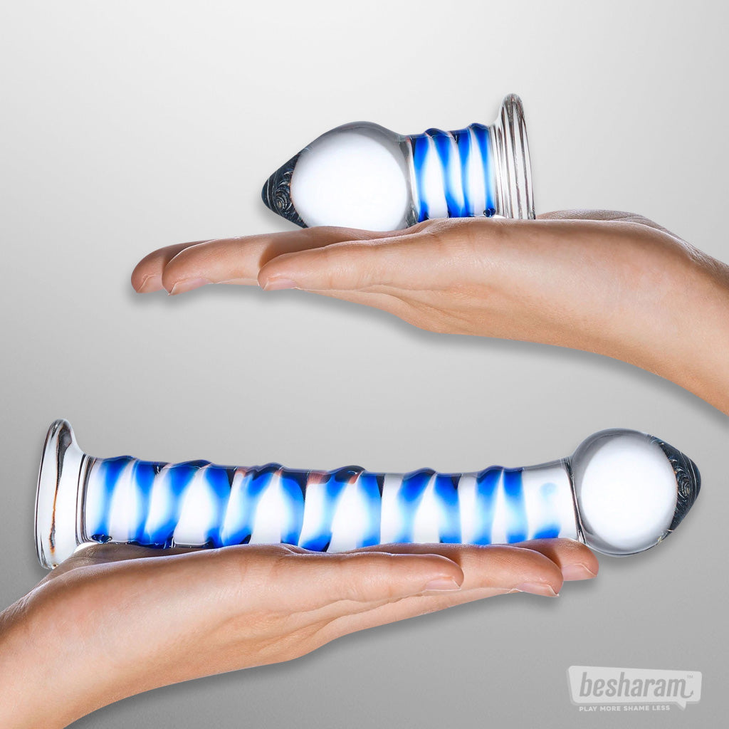 Glas Double Penetration Glass Swirly Dildo &amp; Buttplug Set on hand